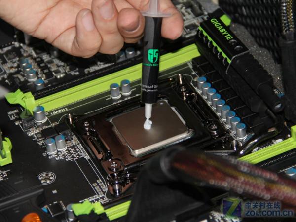 10滴矽膠,修好了十幾年的老電腦 10滴矽膠,修好了十幾年的老電腦