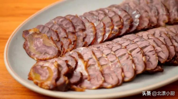 滷牛肉時，記住“1醃2泡”，牛肉不腥不柴，好吃還縮水小