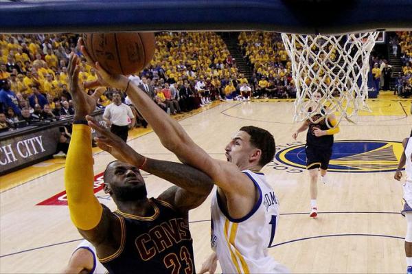 擊敗詹姆斯次數最多的球員,綠軍、勇士各四人上榜,馬刺只佔一席 擊敗詹姆斯次數最多的球員,綠軍、勇士各四人上榜,馬刺只佔一席