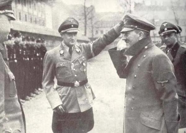 希特勒自殺時手裡還有兩百多萬兵力，為什麼不堅持繼續打下去