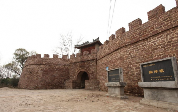 河南百年古寨，也稱中原第一紅石古寨，至今未開發，很少人知道