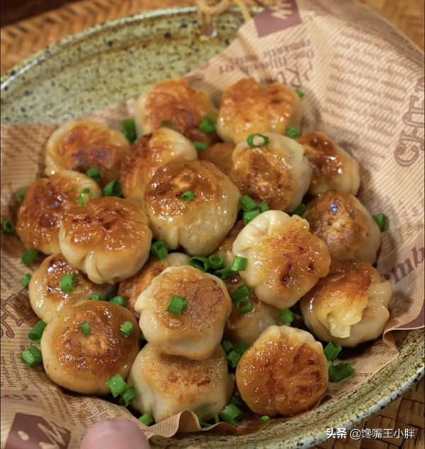 鮮香美味、酥脆多汁的牛肉小肉包，一口一個滿嘴留香