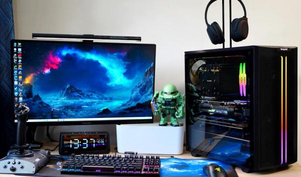 1.2m小桌子能放點啥?分享桌上好物,和一臺輕度RGB主機 1.2m小桌子能放點啥?分享桌上好物,和一臺輕度RGB主機