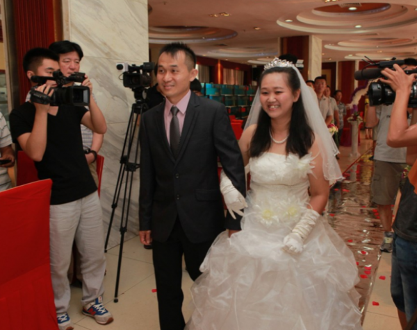 馬來西亞美女不顧父母勸阻,嫁給河北癱瘓小夥,8年過去怎麼樣了 馬來西亞美女不顧父母勸阻,嫁給河北癱瘓小夥,8年過去怎麼樣了