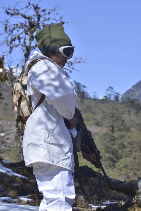 中國海軍“四世同堂”證件照丨圖說軍事