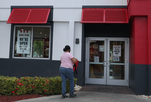 肯德基無雞可炸、集裝箱價格飛漲背後：全球供應鏈陷入危機