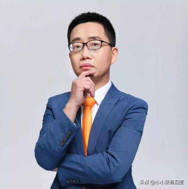 黃西和妻子近照,他是央視海歸博士,他背後的艱辛常常被一筆帶過 黃西和妻子近照,他是央視海歸博士,他背後的艱辛常常被一筆帶過