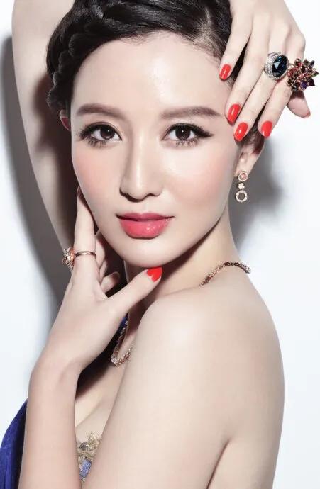 閉月羞花的張萌，是多少人心目中的最美女神