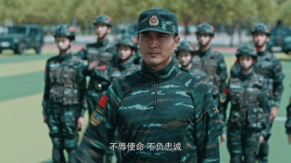 深夜收視破一！央視這部大劇一出，我被高偉光演的軍旅硬漢帥到了