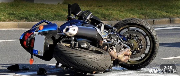 怎樣停摩托車更安全？