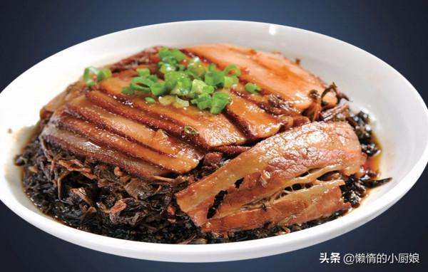 用5塊錢的五花肉這樣做梅菜扣肉，肥而不膩，瘦而不柴，實在是香
