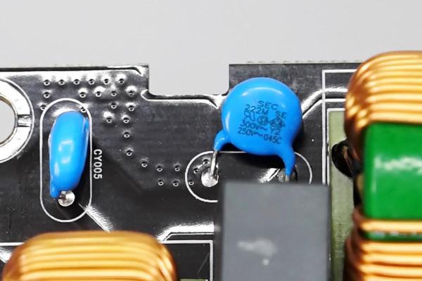 內建全日系電容,美商艾湃電競650W金牌全模電源AJ-650M拆解 內建全日系電容,美商艾湃電競650W金牌全模電源AJ-650M拆解