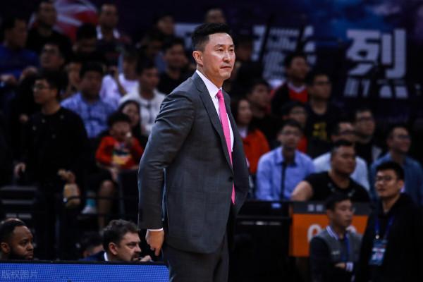 廣東男籃靠外援?現在的粵黑簡直不可理喻 廣東男籃靠外援?現在的粵黑簡直不可理喻