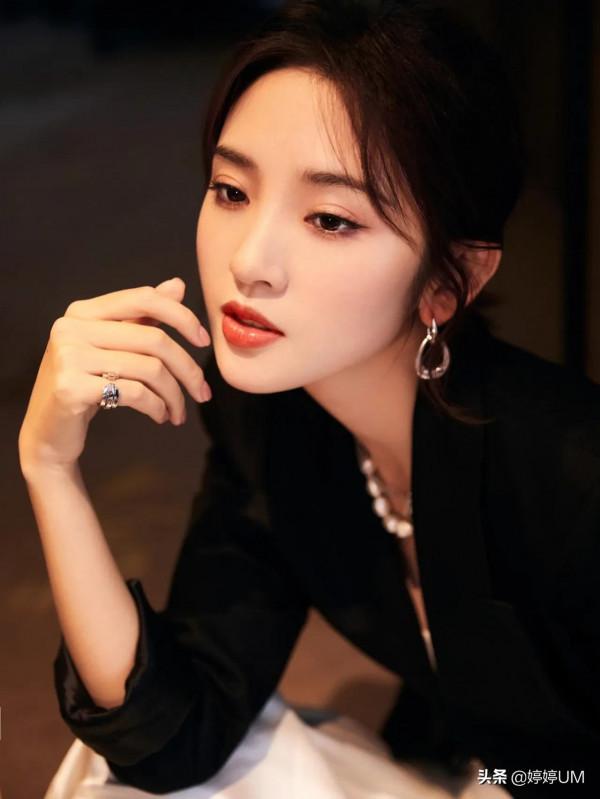 唐藝昕桌布精選