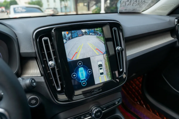 900公里準新車,還是跨省淘的——沃爾沃XC40 900公里準新車,還是跨省淘的——沃爾沃XC40