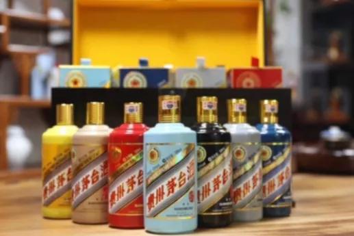 中國10大“光瓶酒”,明明便宜好喝,卻因便宜被嫌棄,你喝過幾款 中國10大“光瓶酒”,明明便宜好喝,卻因便宜被嫌棄,你喝過幾款