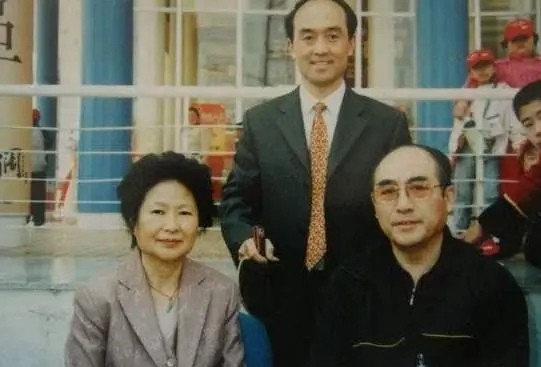 60年代&OpenCurlyDoubleQuote;乒乓世界冠軍&rdquo;：自願搬進養老院，除夕夜在廁所遺憾離世