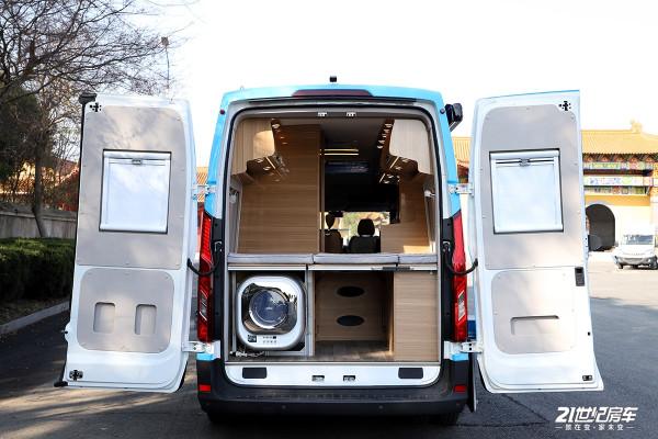 衛航全新配色邁阿密藍，情懷還是創新？實拍V590藍色進化版房車