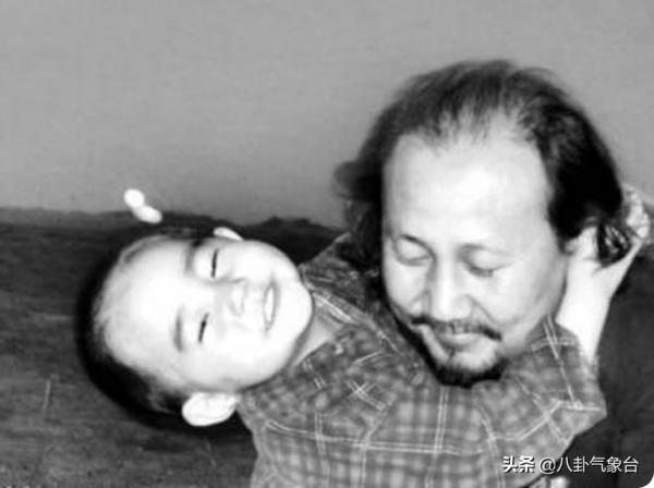 哈斯高娃：不滿騰格爾“嗜酒如命”離婚，單身26年不婚不育