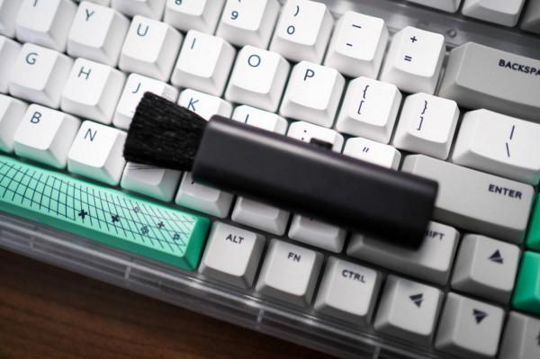 從效能到設計都是2021最大驚喜，鋁廠OG80蟲洞到底有多特別