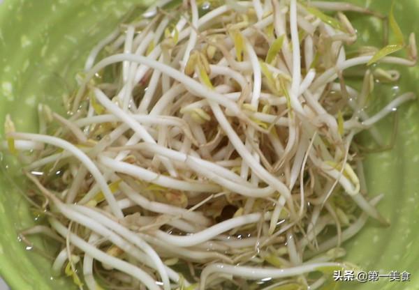 春捲這樣做超簡單,幾張豆腐皮一卷一炸,鮮香可口,零食都解決了 春捲這樣做超簡單,幾張豆腐皮一卷一炸,鮮香可口,零食都解決了