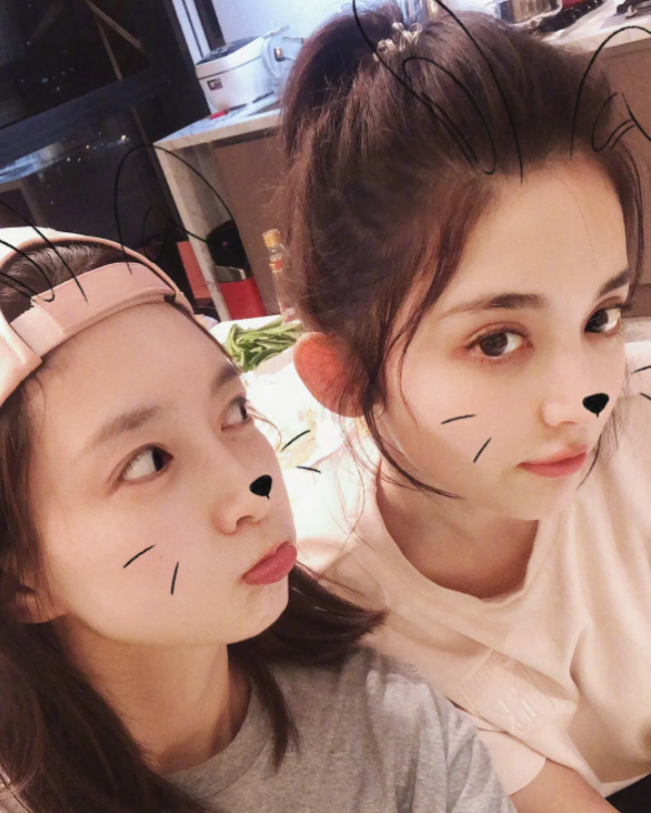 明星閨蜜合照暗藏多少“心機”?躲角度、曬P圖、互相揭短不留情 明星閨蜜合照暗藏多少“心機”?躲角度、曬P圖、互相揭短不留情