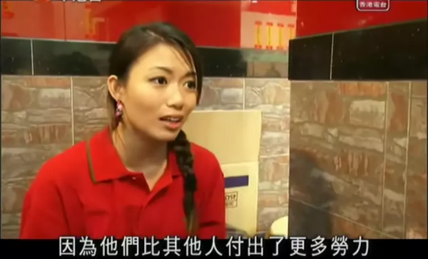 白富美變單親媽媽，和20個人擠板房、每天只花20塊：窮人不談理想