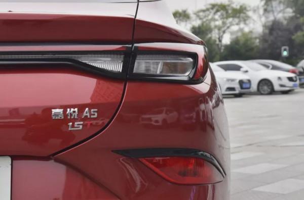 不一樣的帥氣家轎！江淮嘉悅A5對比東風奕炫MAX