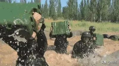 都說跑步容易傷膝蓋，軍人高強度訓練他們的膝蓋都會有問題嗎？