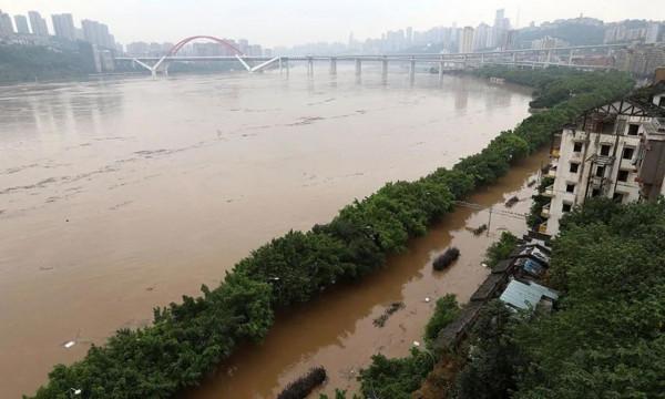 發大洪水的“水”，最後都流去哪裡了？大壩為何要洩洪？