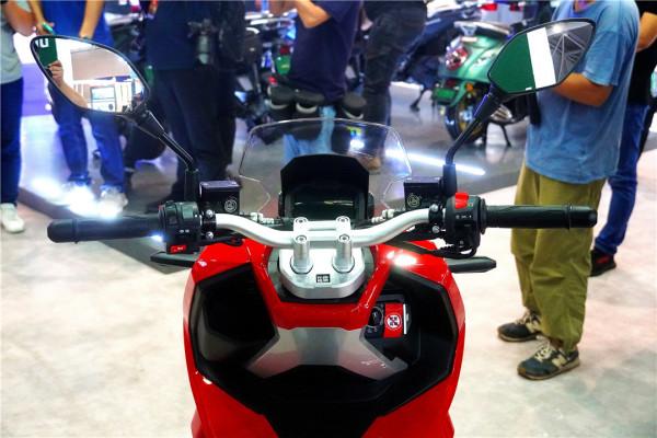 跨界ADV踏板再添猛將，光南佈雷斯通極宙正式推出