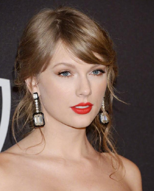 黴黴：18歲出唱片，26歲坐穩福布斯，是北美單曲總銷量最高的歌手