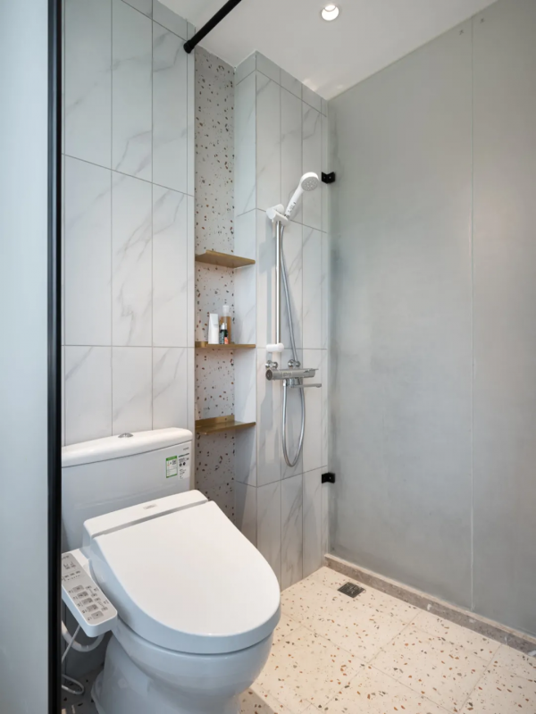 二胎夫妻放棄豪宅,一家6口住55平老房,女主人還有瑜伽房 二胎夫妻放棄豪宅,一家6口住55平老房,女主人還有瑜伽房