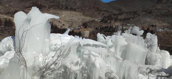 緊緊抓住冬天的尾巴 到嶺角(靈溪)來看冰瀑