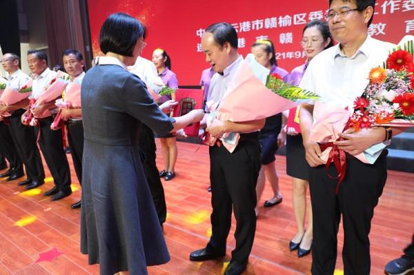 教育局:舉行“賡續百年初心 擔當育人使命”慶祝第37個教師節先進事蹟報告會暨頒獎典禮 教育局:舉行“賡續百年初心 擔當育人使命”慶祝第37個教師節先進事蹟報告會暨頒獎典禮