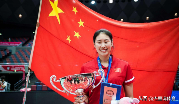 隨著楊珺菁告別賽場，女排青銅一代正式走下賽場，12人全部退役