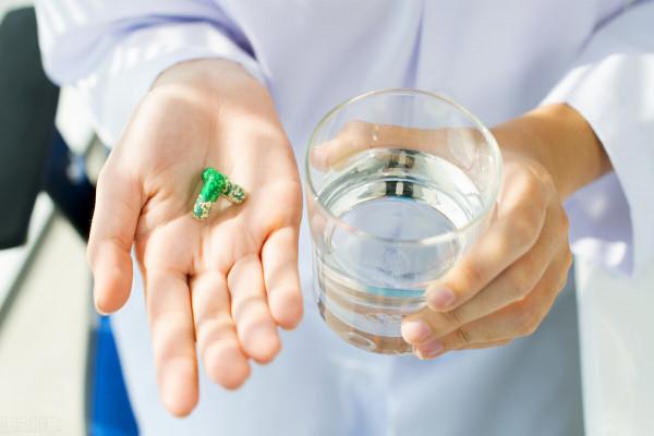 太多人因亂服藥物致使腎衰竭！醫生說：這些藥物是傷腎的主角