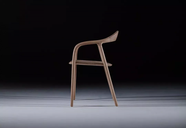 最厲害的四款木椅搭配，能坐的都是狠角色