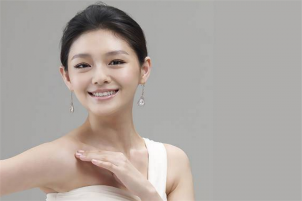 “狼女”大S的雙面人生：一人活成一匹狼，婚後變身小綿羊