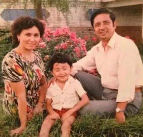 從新疆走出來的尼格買提,在人才濟濟的央視,是如何成為臺柱的? 從新疆走出來的尼格買提,在人才濟濟的央視,是如何成為臺柱的?