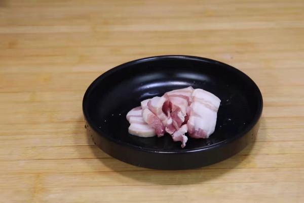 白菜里加3個土豆，這樣做真是太香了，比吃肉還過癮，營養又下飯