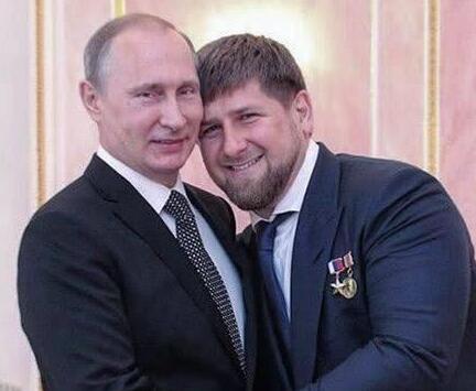 約架美國國務卿,卻在普京面前乖如貓咪,卡德羅夫和普京真鐵嗎? 約架美國國務卿,卻在普京面前乖如貓咪,卡德羅夫和普京真鐵嗎?