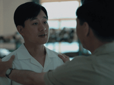 《功勳》今晚開播：郭濤老年妝震撼，周迅被點將，王雷眼神戲絕了