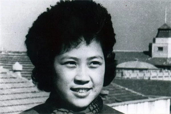 《柳堡的故事》幕後：因為愛情戲差點被斃，男主角晚年淒涼離世