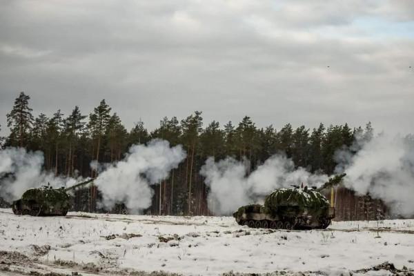 立陶宛炮兵營實彈射擊訓練 立陶宛炮兵營實彈射擊訓練