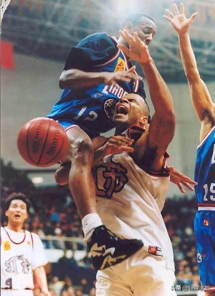 接君：遼寧隊元老“北大接”，CBA“酒神”之一，現輔佐李春江