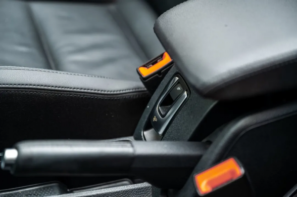 二手敞篷高爾夫:秋高氣爽需好車相伴,十二萬出頭的個性之選 二手敞篷高爾夫:秋高氣爽需好車相伴,十二萬出頭的個性之選