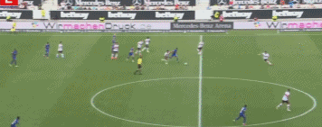 德甲3-1！18歲小將1傳1射踢瘋了！狂奔40米破門，5場比賽造8球