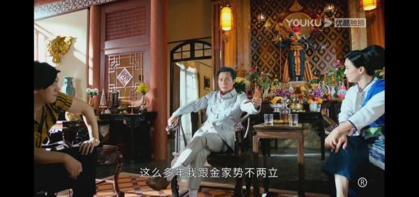 《鐵拳英雄》趙紅花得神秘黑衣人相助，這個人是路師傅？