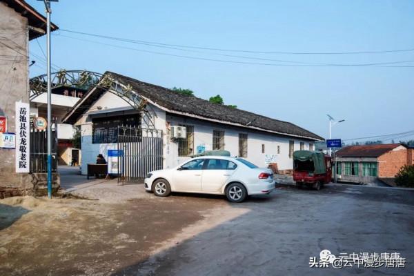 行走的風景——嶽池伏龍之二